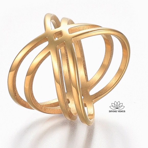 Wide Band Criss Cross Ring • Gold Plated 304 Stainless Steel - Picture 3 of 5
